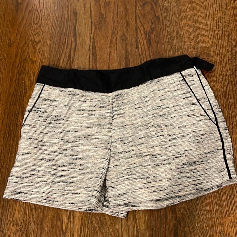 LOFT Pattered Shorts